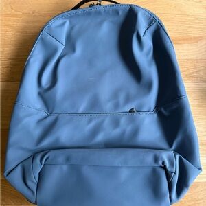Away "The Everywhere Zip Backpack" Coast Blue